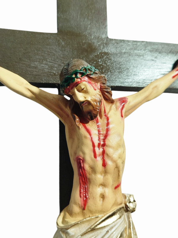 Crucifixo de Parede Barroco Com Cruz de Madeira Gesso Premium - Image 2